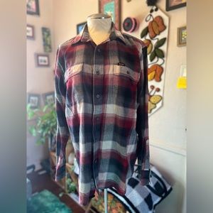 Men’s Red Blue White Plaid Wrangler Flannel, M.